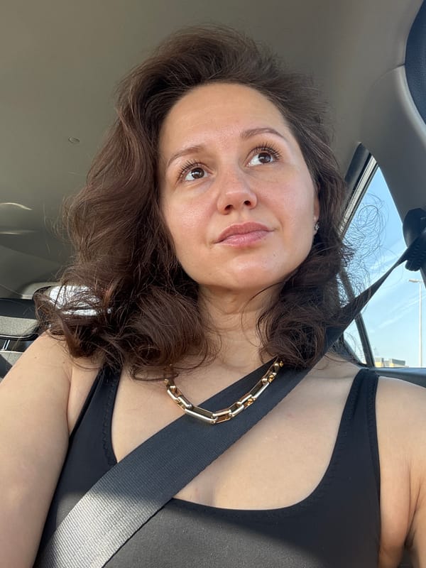 Woman observed in driver's seat of car in Dubai