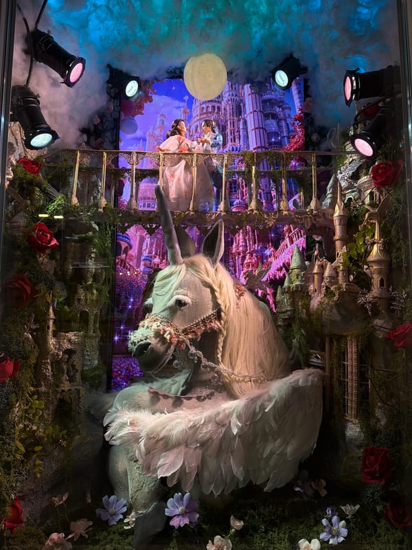 Fantasy unicorn display spotted in Ukrainian retail window