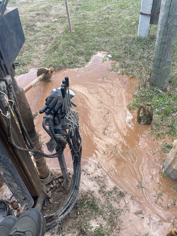 Daily life documented in Russian village during drilling operations