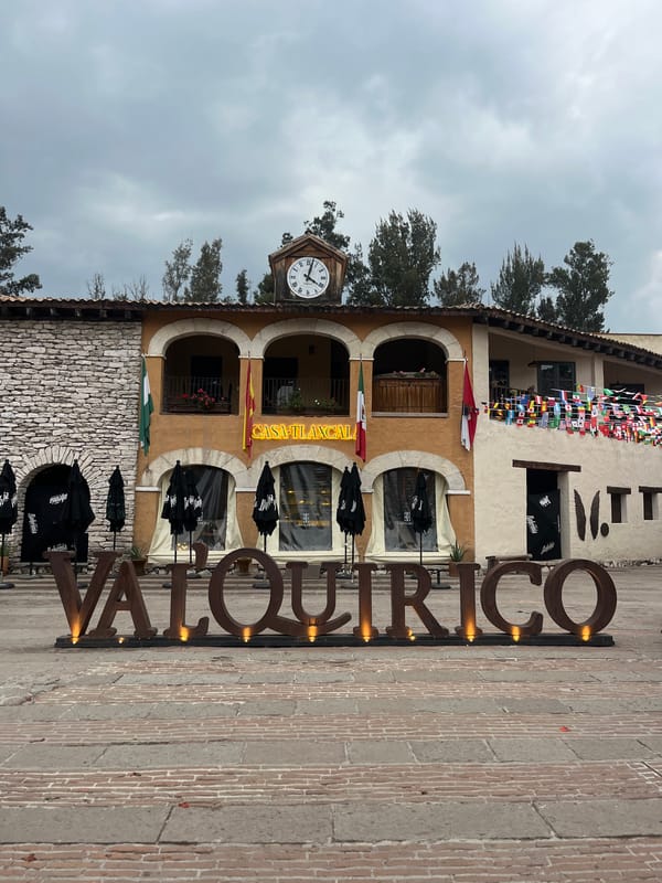 Early morning scenes from Domingo Arenas plaza and streets