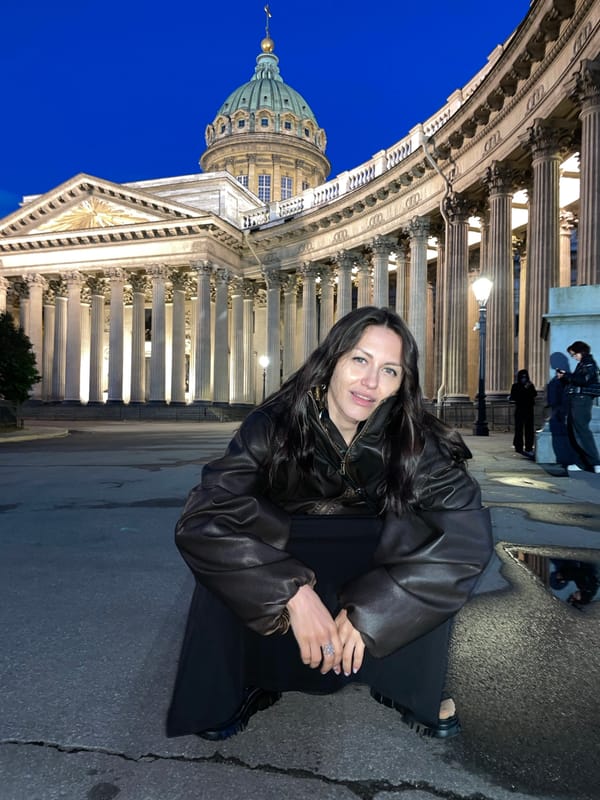 Evening photo session at Saint Petersburg's Kazan Cathedral