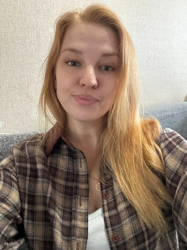 Woman photographed in indoor selfie in Rusanovo, Russia