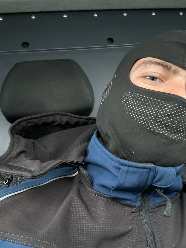 Masked individual spotted in early morning Karlsruhe