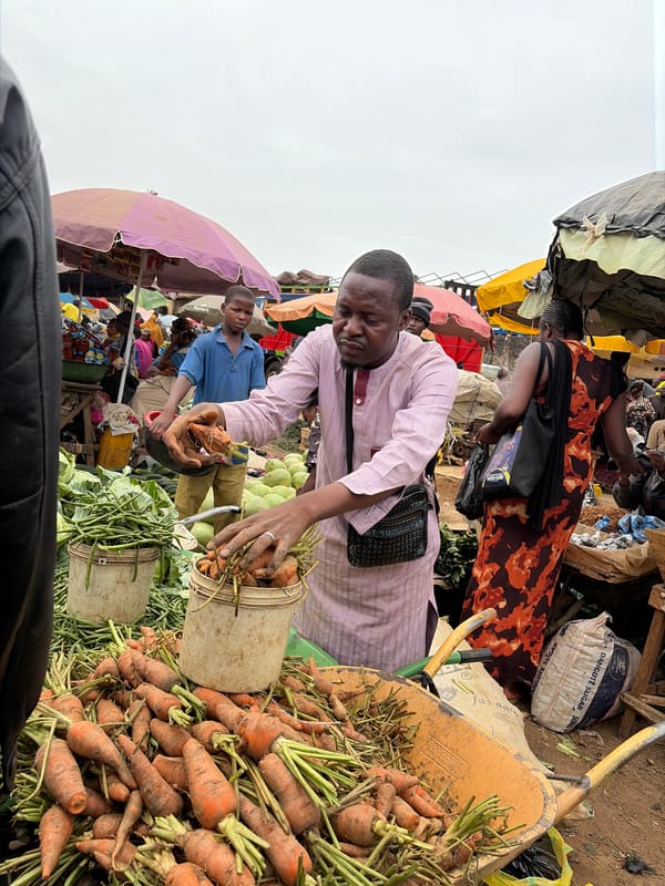 Everyday market activity documented in Gura Top, Nigeria