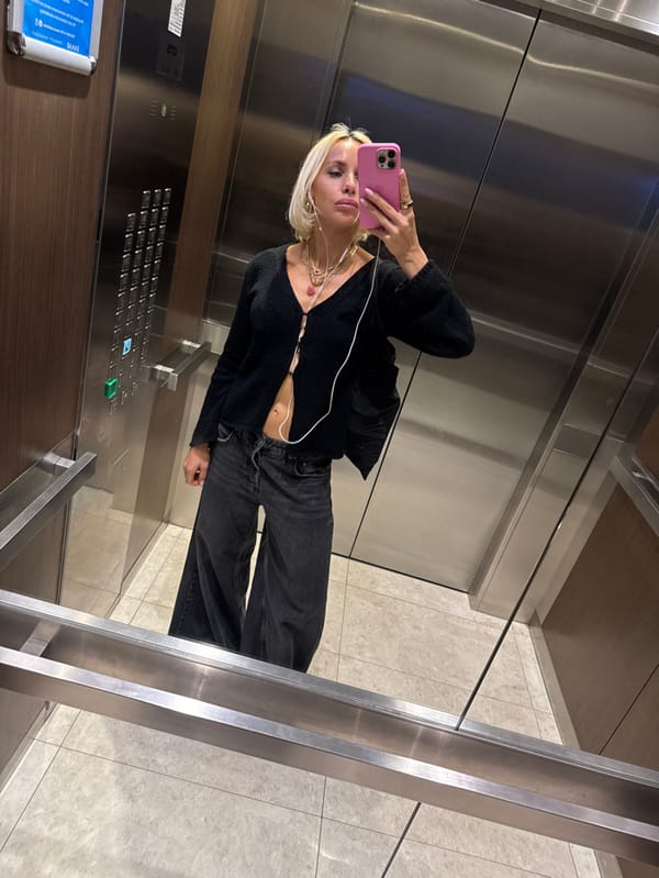 Woman takes elevator selfies in Dubai, luxury items photographed