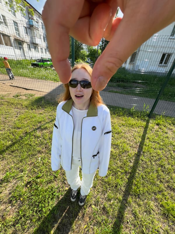 Casual photo session and lunch captured in Chaikovsky, Russia