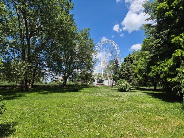 Witness documents leisurely day across park, restaurants, indoor spaces
