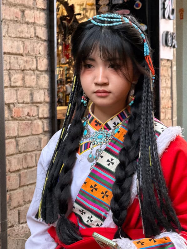 Daily Life Unfolds in Chongqing's Yuzhong District Markets