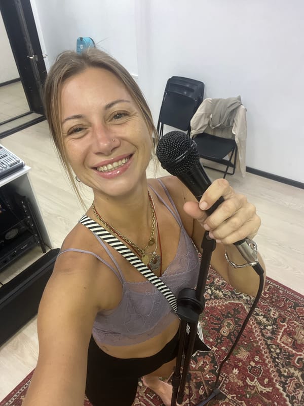 Rehearsal day at Hendrix Studio, Moscow