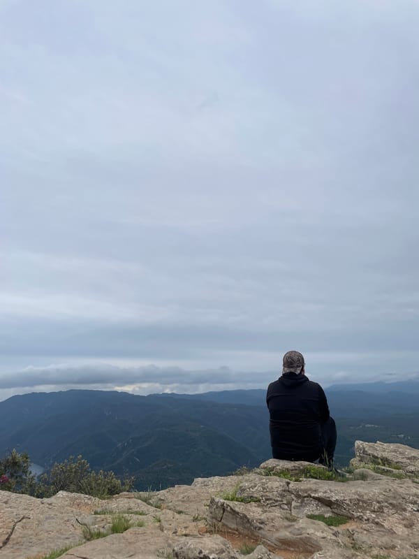 Visitors gather at Tavertet cliffs for mountain viewing session