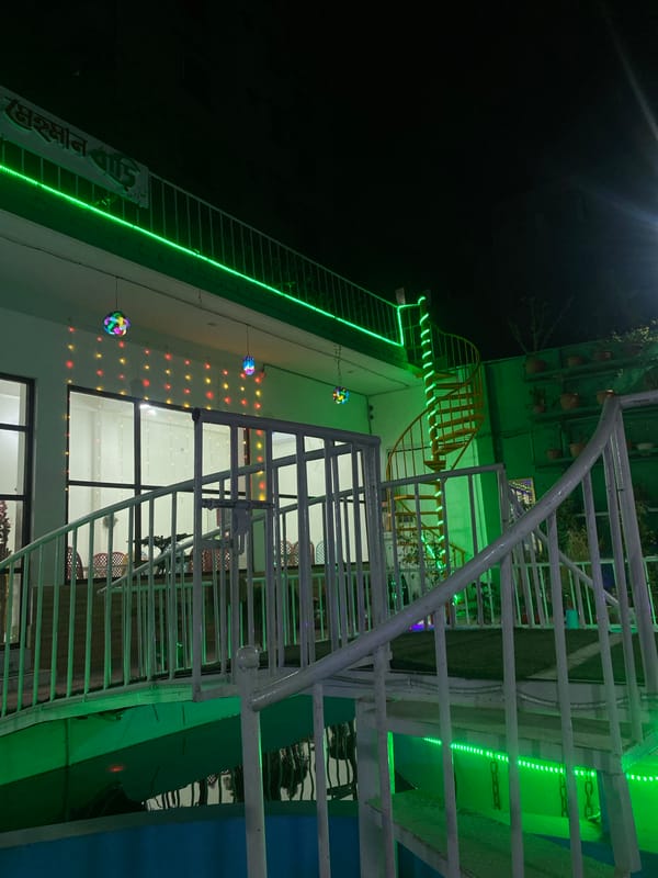 Girl in traditional dress visits shops, aquarium in Dhaka