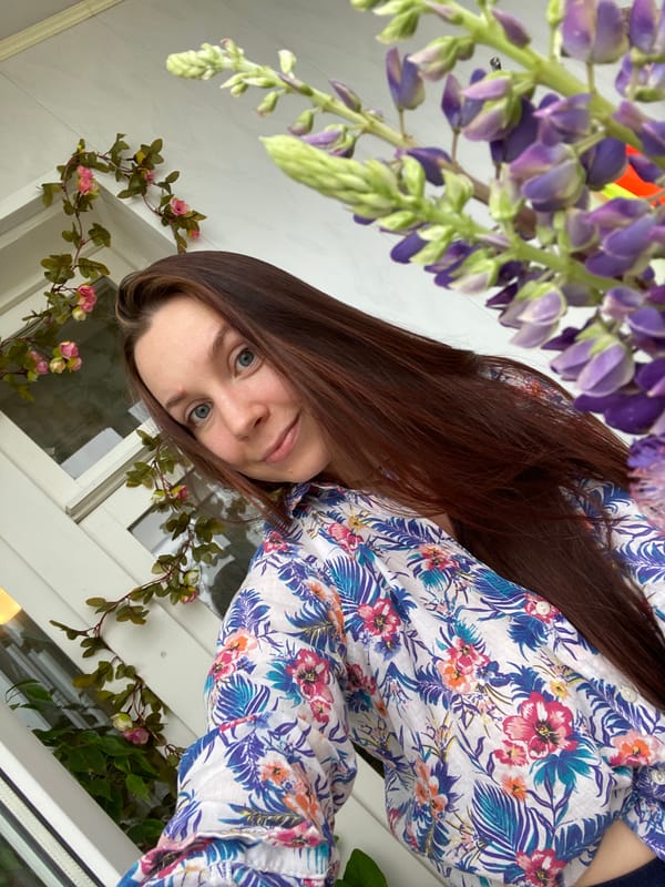 Summer afternoon in Chaikovsky: selfies and wildflower bouquets