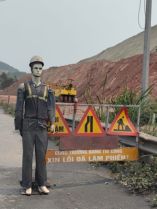 Construction worker mannequin spotted at Vietnam building site