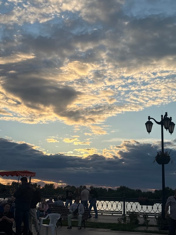 Street performers entertain crowds at Astrakhan fountain plaza