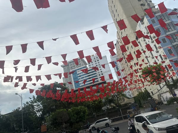 Morning life documented across Bac Nha Trang Ward, Vietnam