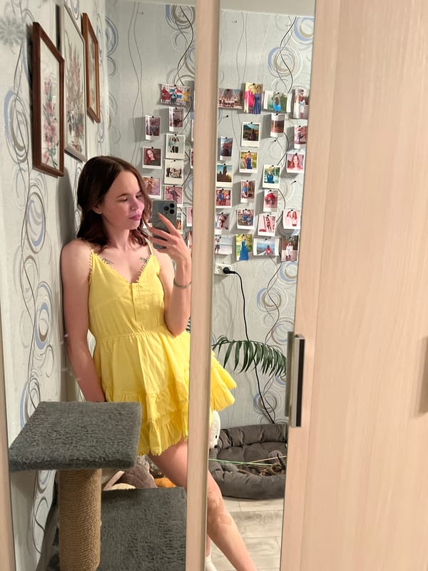 Woman documents daily home routine with cat in Russia