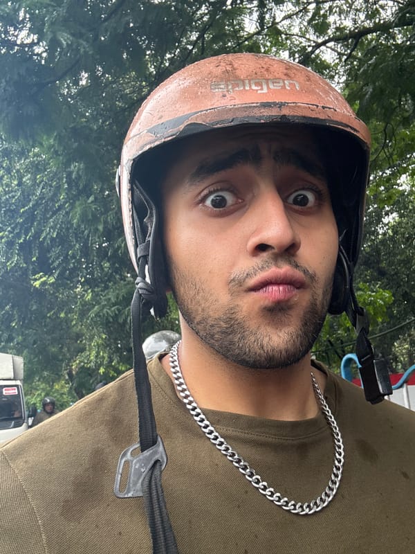 Kolkata residents spotted in brief morning encounters