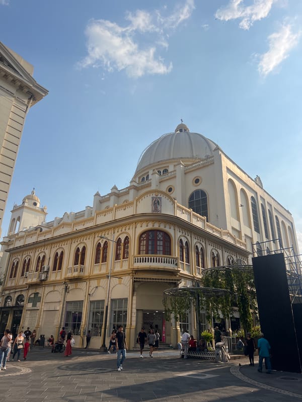 Evening documentation of San Salvador landmarks and streetscapes