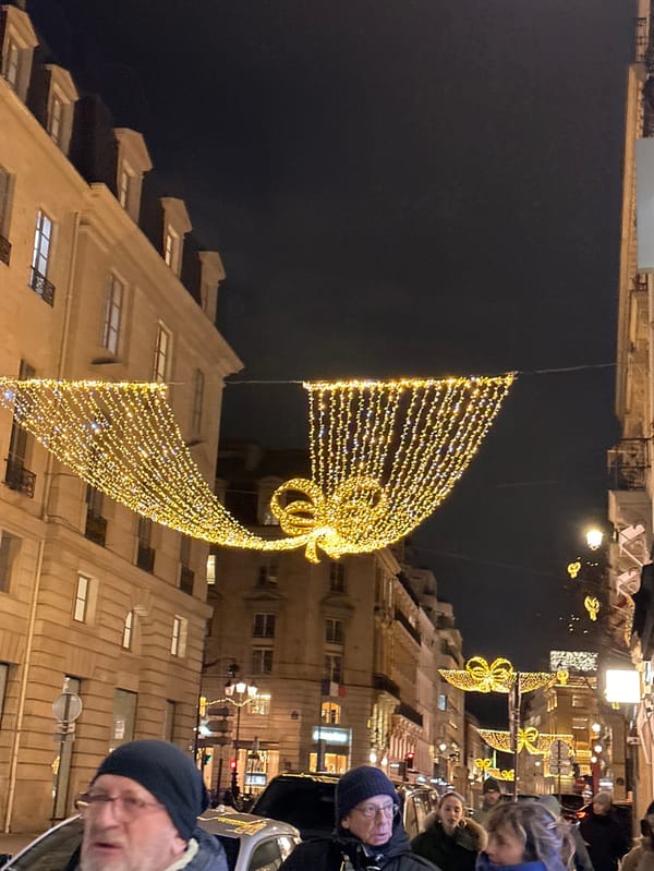 Paris retail district shows holiday lights, luxury shopping activity