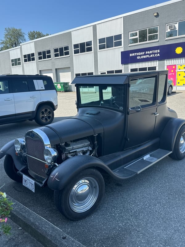 Vintage cars spotted outside Coquitlam business establishment
