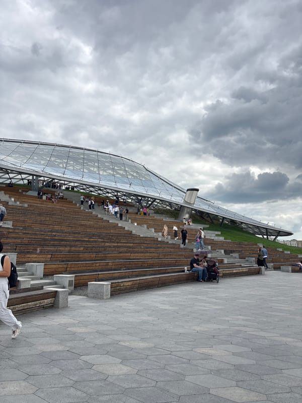 Young dancers perform 80s-style routine at Moscow's Zaryadye Park
