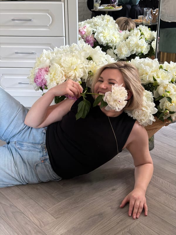 Peony-filled afternoon gathering in Riga apartment