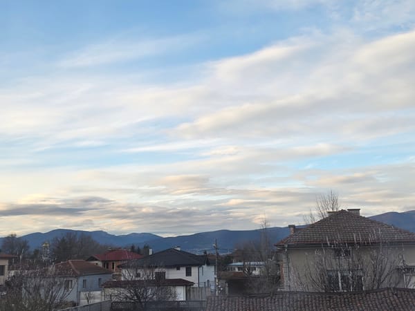 Early morning selfies and scenic views captured in Yagodovo
