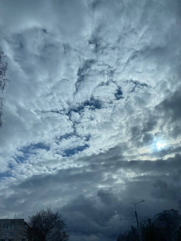 Ordinary afternoon moments captured across Chaikovsky, Russia
