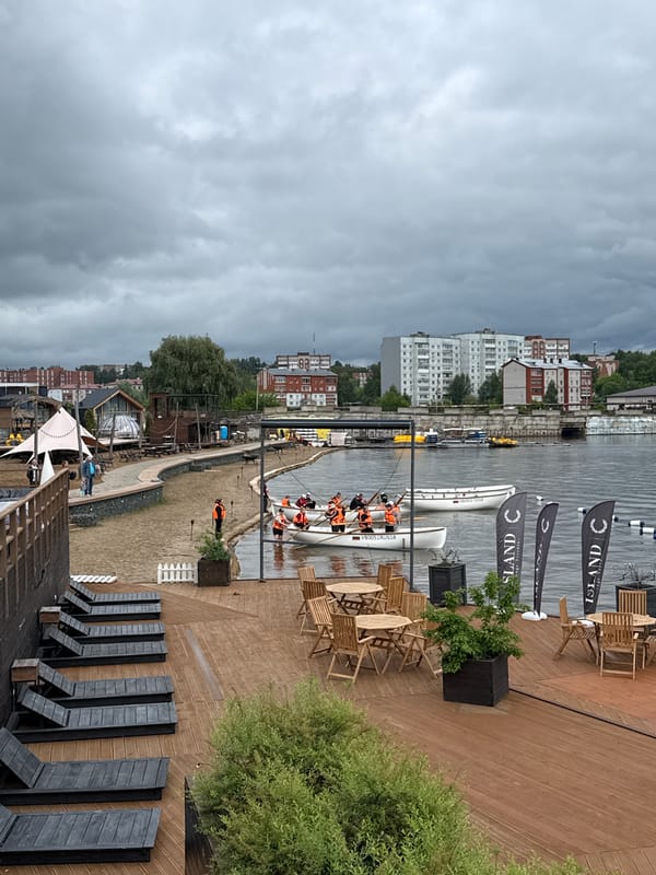 Weekend leisure activities observed across Votkinsk waterfront and parks