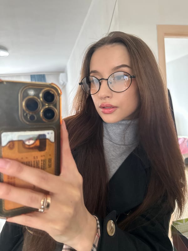 Morning selfie session documented in Yekaterinburg, Russia
