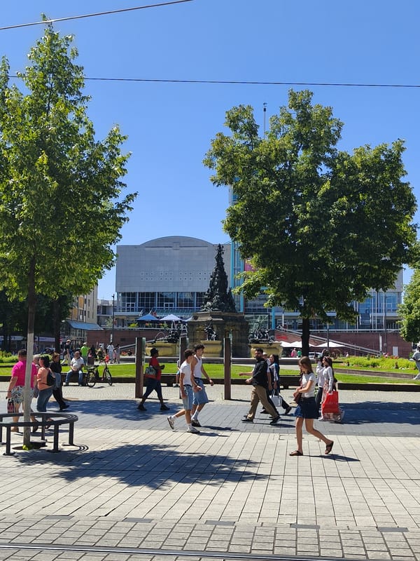 Busy summer morning across Mannheim's pedestrian city center