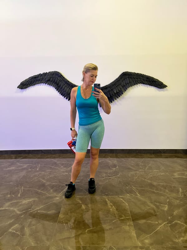 Woman documents three-hour gym session in Kaliningrad fitness facility