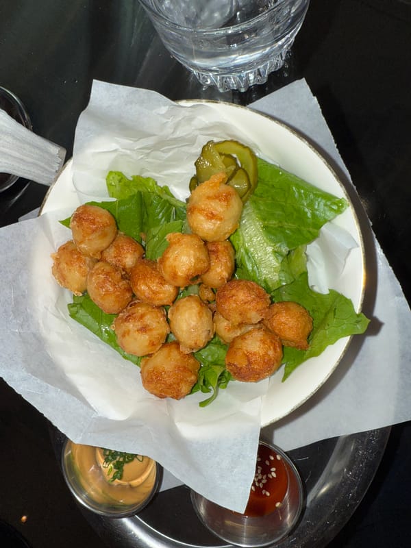 Morning dining experience documented at Yerevan cocktail bar