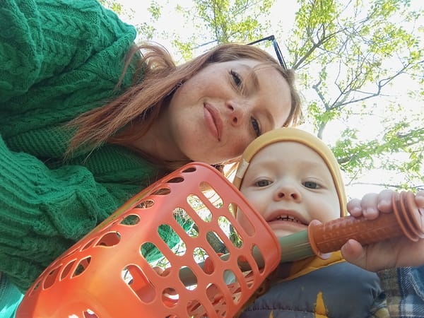 Morning family moments captured in Yurgamysh, Russia