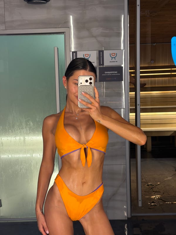 Woman visits Moscow spa facility, takes selfies