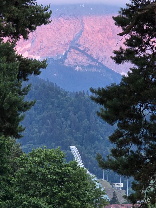 Alpine sunset views around Garmisch-Partenkirchen's Zugspitze massif