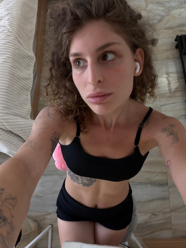 Mirror selfie session in North Kuta bedroom