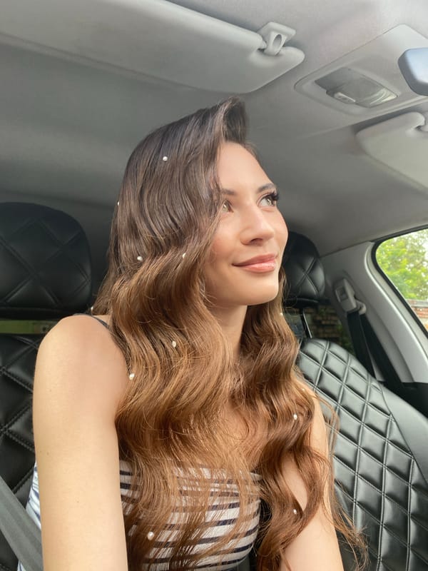 Car selfie session in Votkinsk, pearls and stripes