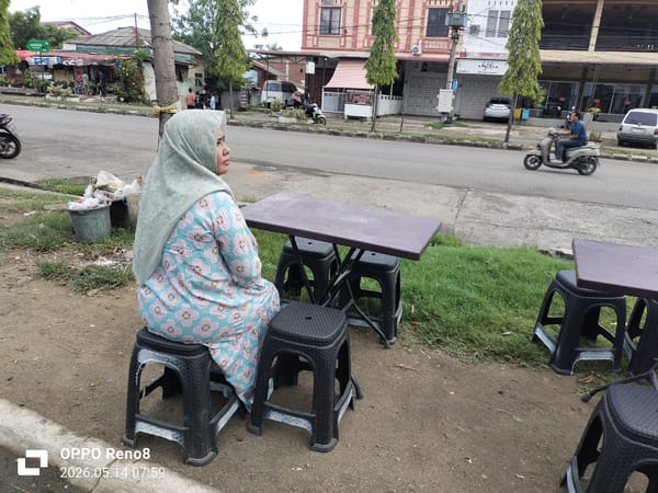 Street market life documented in Lhokseumawe, Indonesia