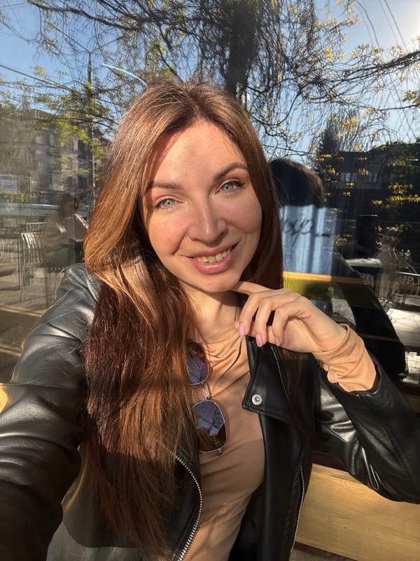 Women enjoy casual lunch outing in Kryvyi Rih