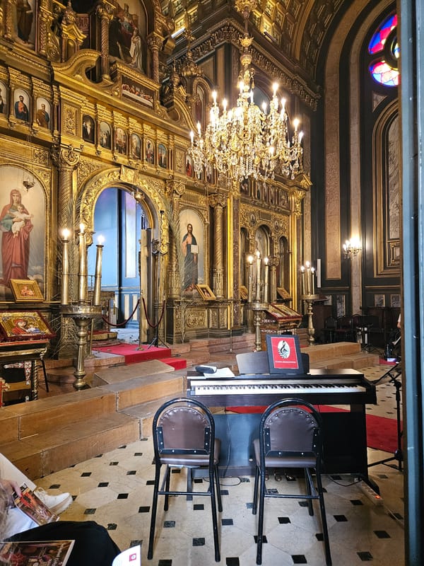 Witness documents ornate Istanbul churches in afternoon tour