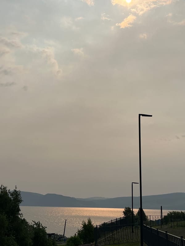 Ferries, love locks, and river views in Novosyolovo