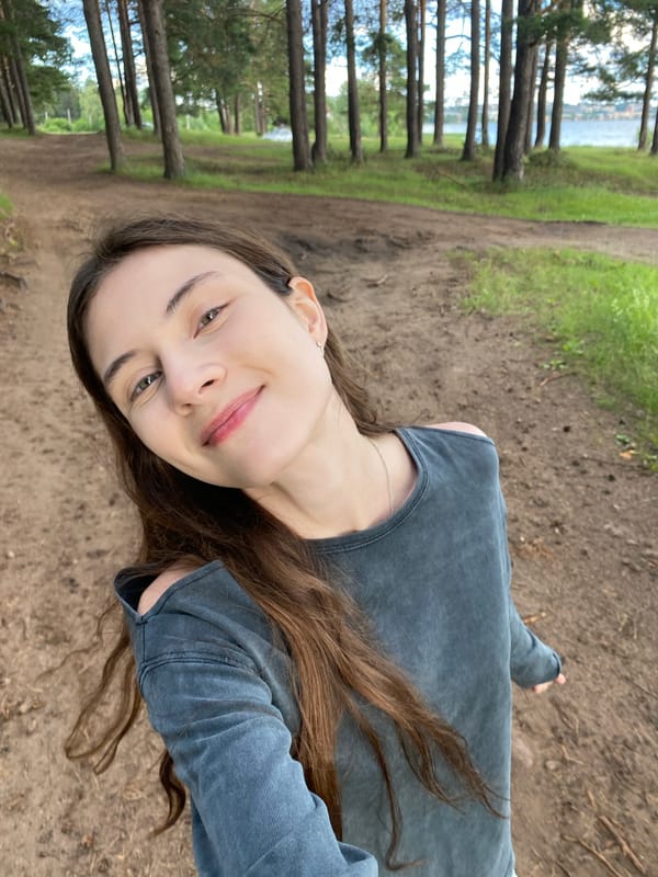 Sunny lakeside walk through pine forest in Votkinsk