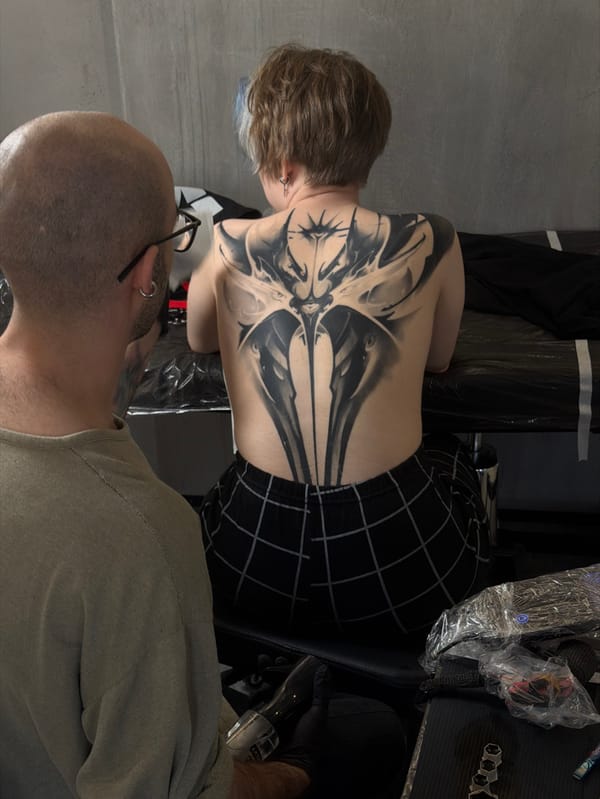 Moscow tattoo studio sessions documented over morning hours