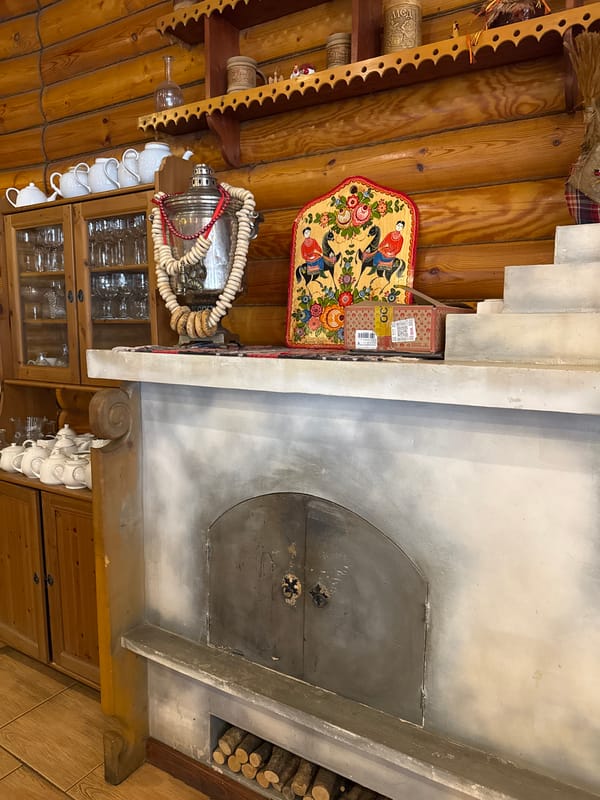 Morning walk captures traditional Russian culture in Veliky Novgorod