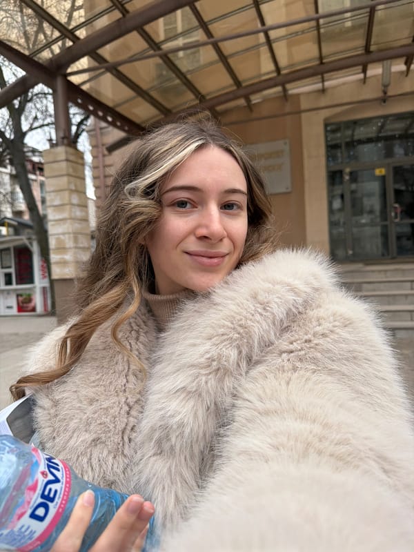 Woman documents afternoon activities across Plovdiv through selfies