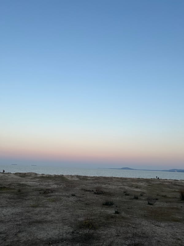 Evening sky gradient observed over Burgas coastline