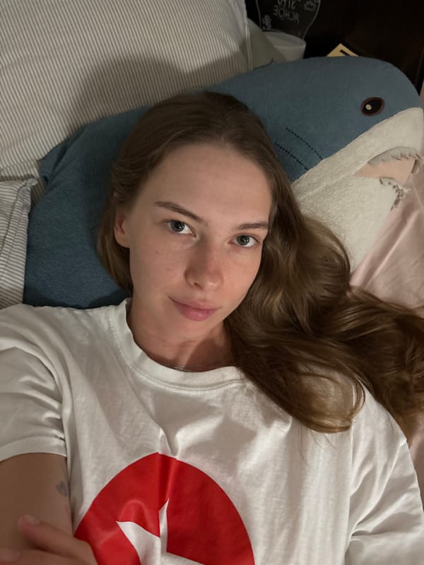 Lazy evening selfie session in bed, Perm