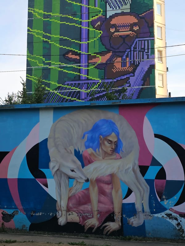 Murals, ceramics, and quirky décor in Odintsovo