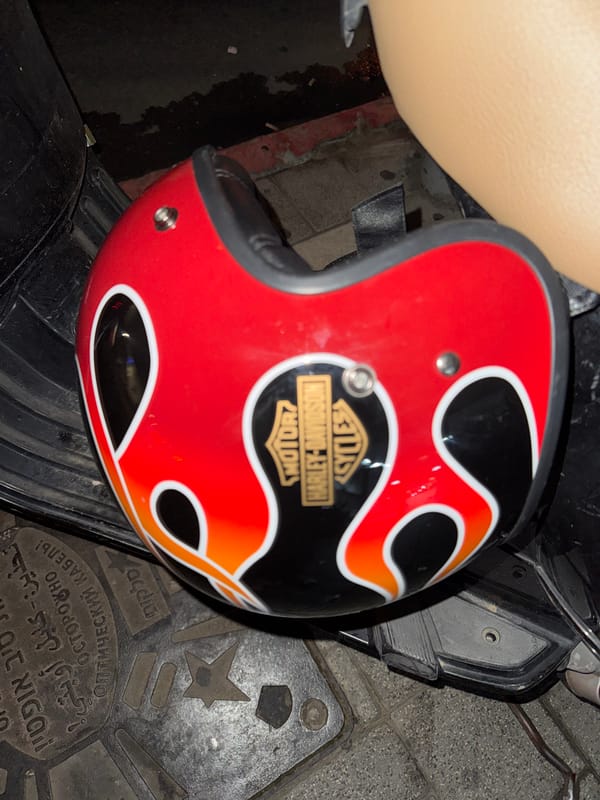 Harley-Davidson helmet with flame design spotted in Tel Aviv